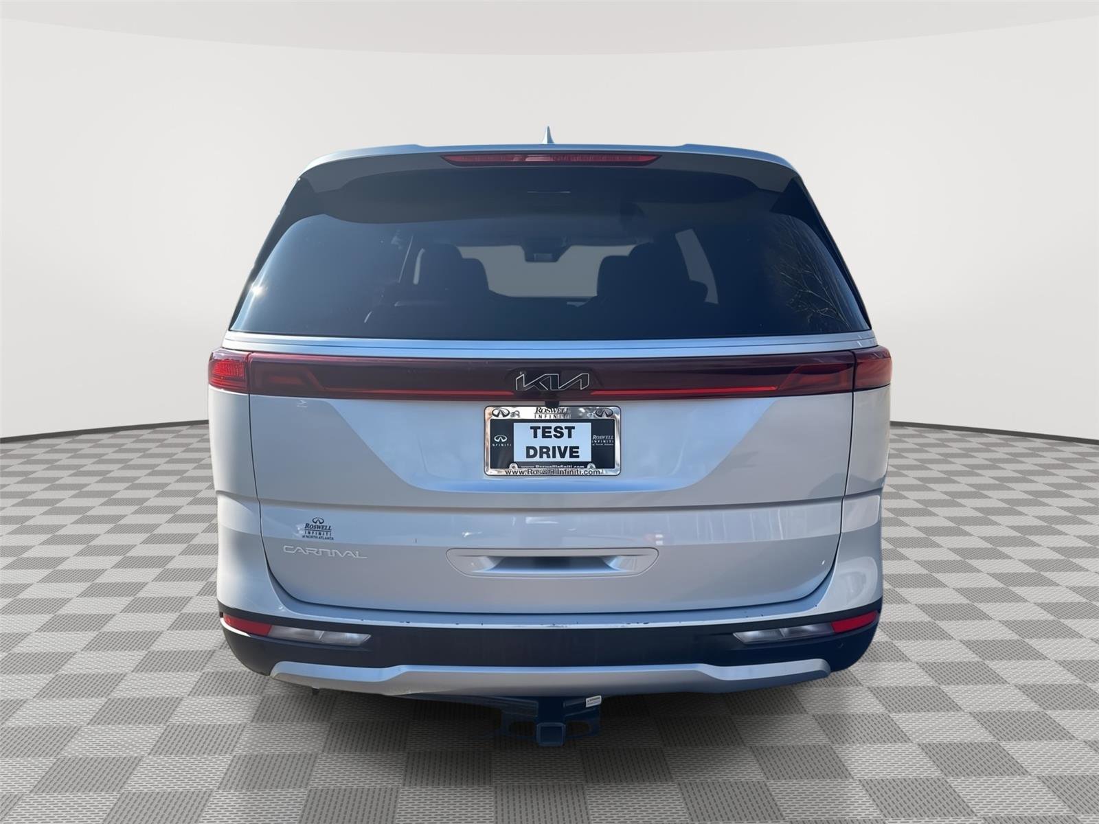 Used 2023 Kia Carnival LX image 6