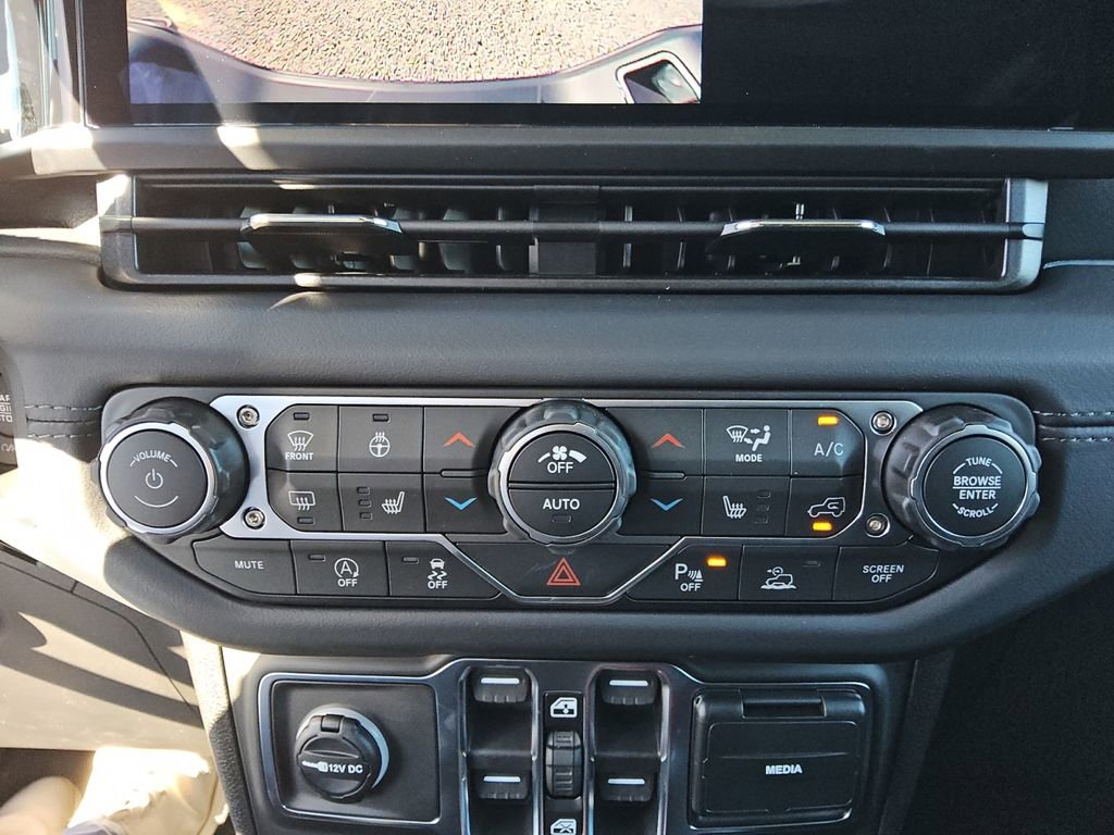 New 2026 Jeep Gladiator Sport S image 21