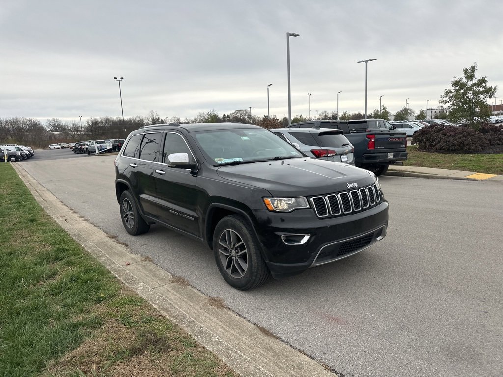 Used 2017 Jeep Grand Cherokee Limited image 3