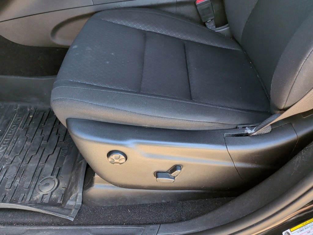 Used 2021 Jeep Grand Cherokee Laredo image 13