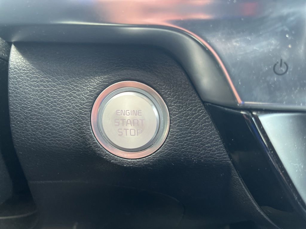 Certified 2022 Kia Telluride S image 20