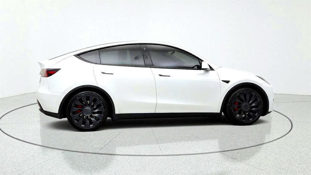 Used 2022 Tesla Model Y Performance AWD/4WD image 4