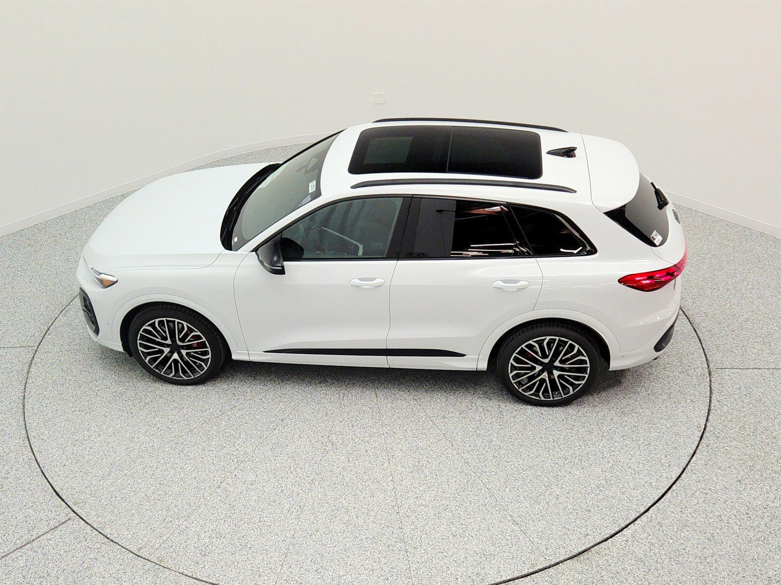 New 2026 Audi SQ5 Premium Plus AWD/4WD image 23