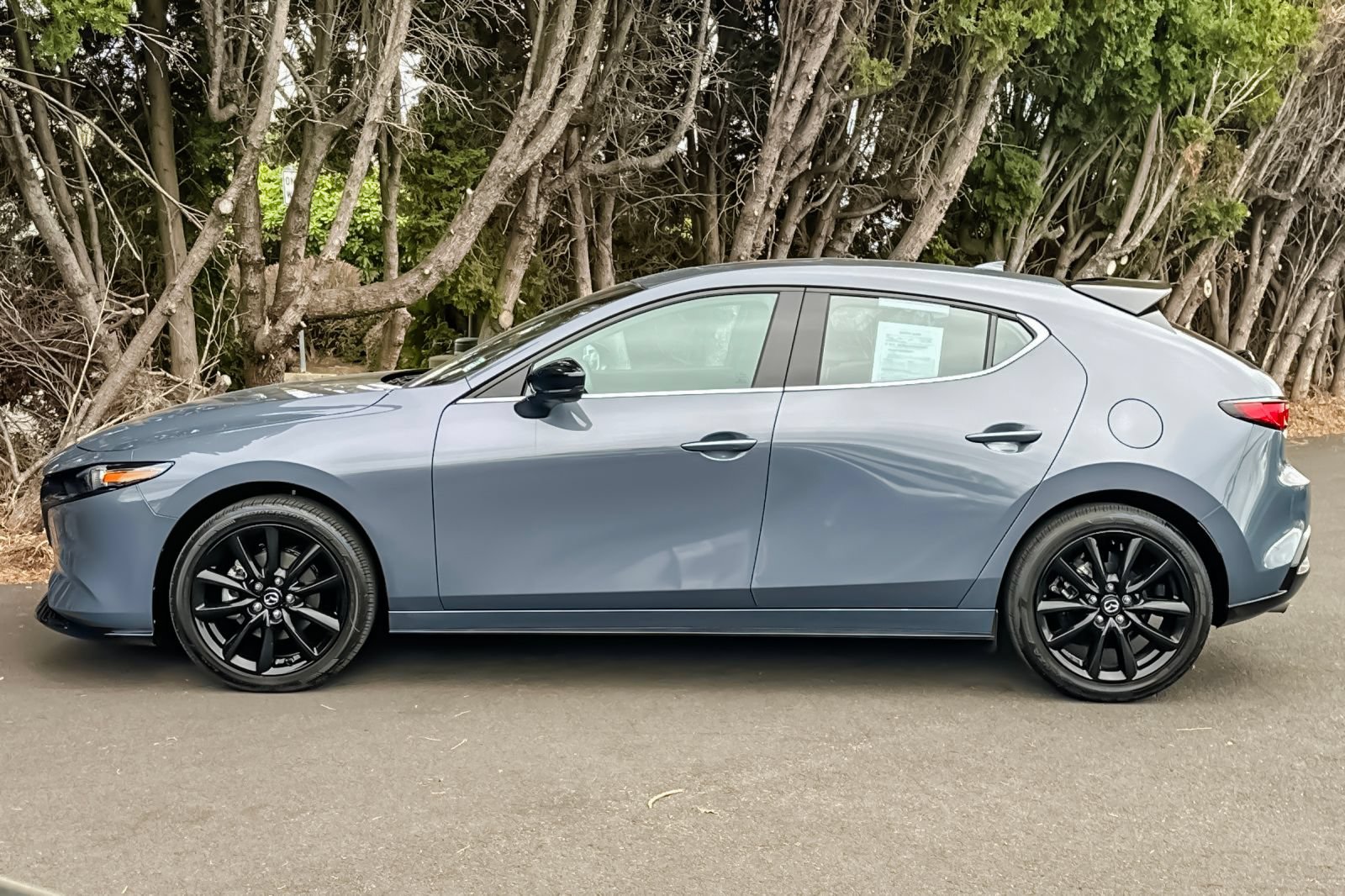Used 2025 MAZDA MAZDA3 Hatchback w/Premium Plus Pkg AWD/4WD image 6
