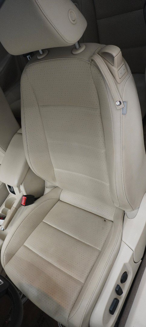Used 2015 Volkswagen Eos Komfort FWD image 4