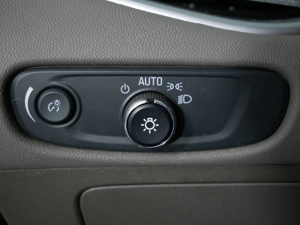 Used 2017 Chevrolet Malibu LS FWD image 24