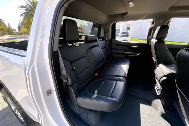 Used 2019 GMC Sierra 1500 SLT w/ X31 Off-Road Package AWD/4WD image 26