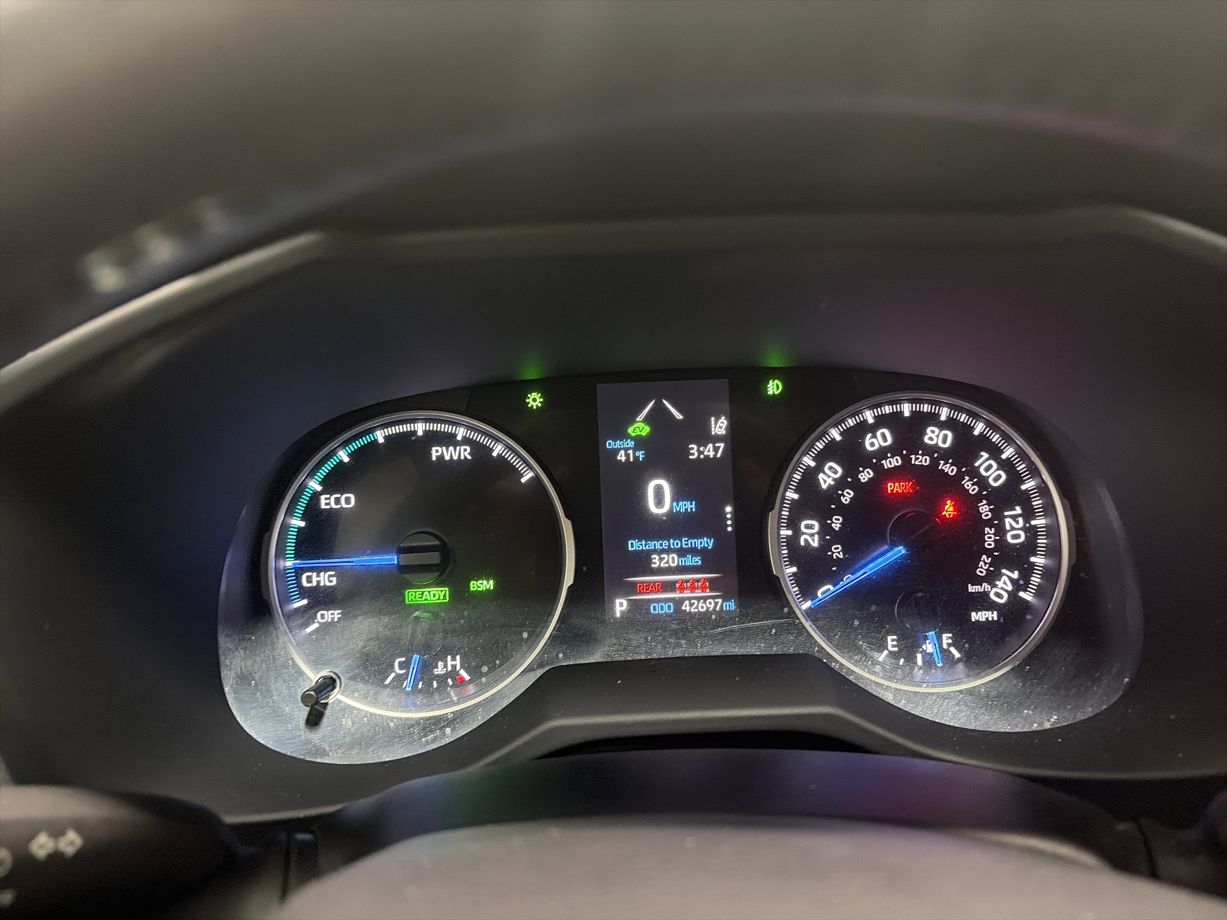 Used 2022 Toyota RAV4 XLE Premium image 16