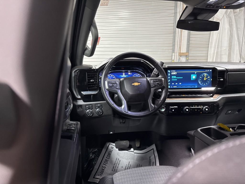 Used 2023 Chevrolet Silverado 1500 LT w/ Z71 Off-Road Package image 23