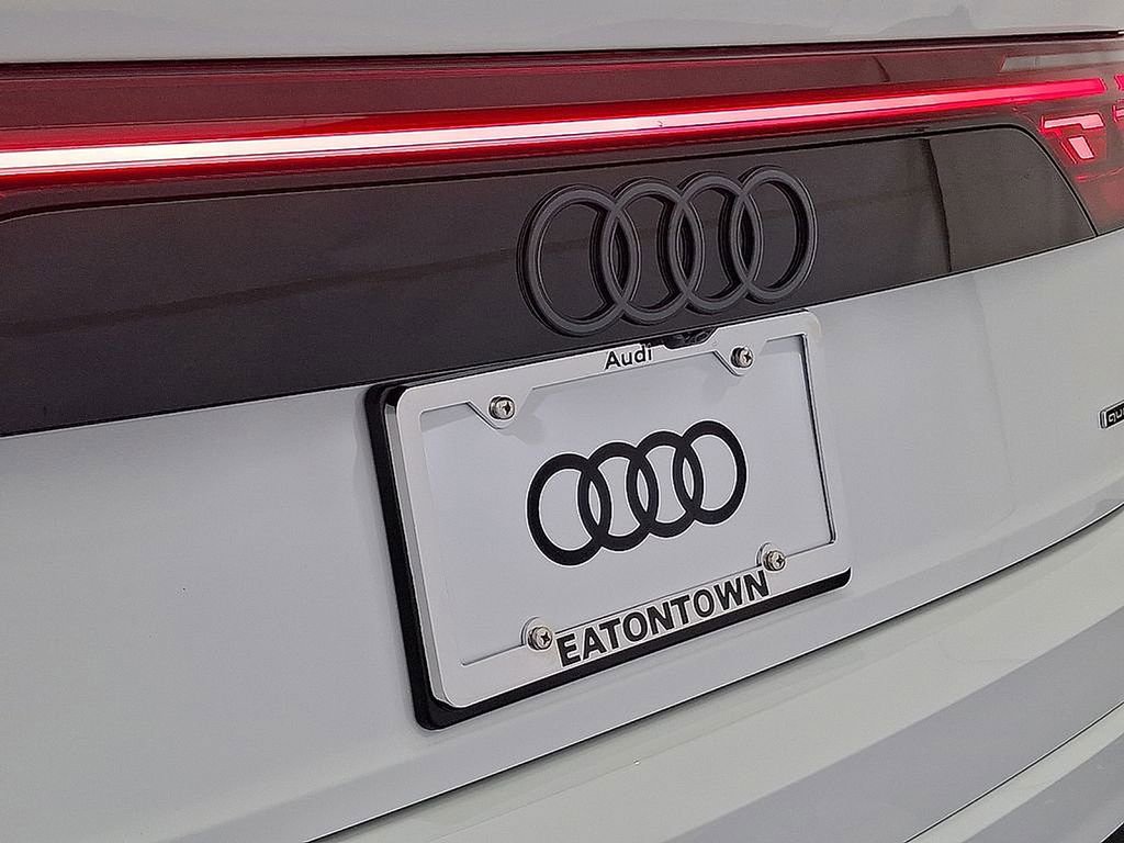 New 2026 Audi Q8 Prestige image 16