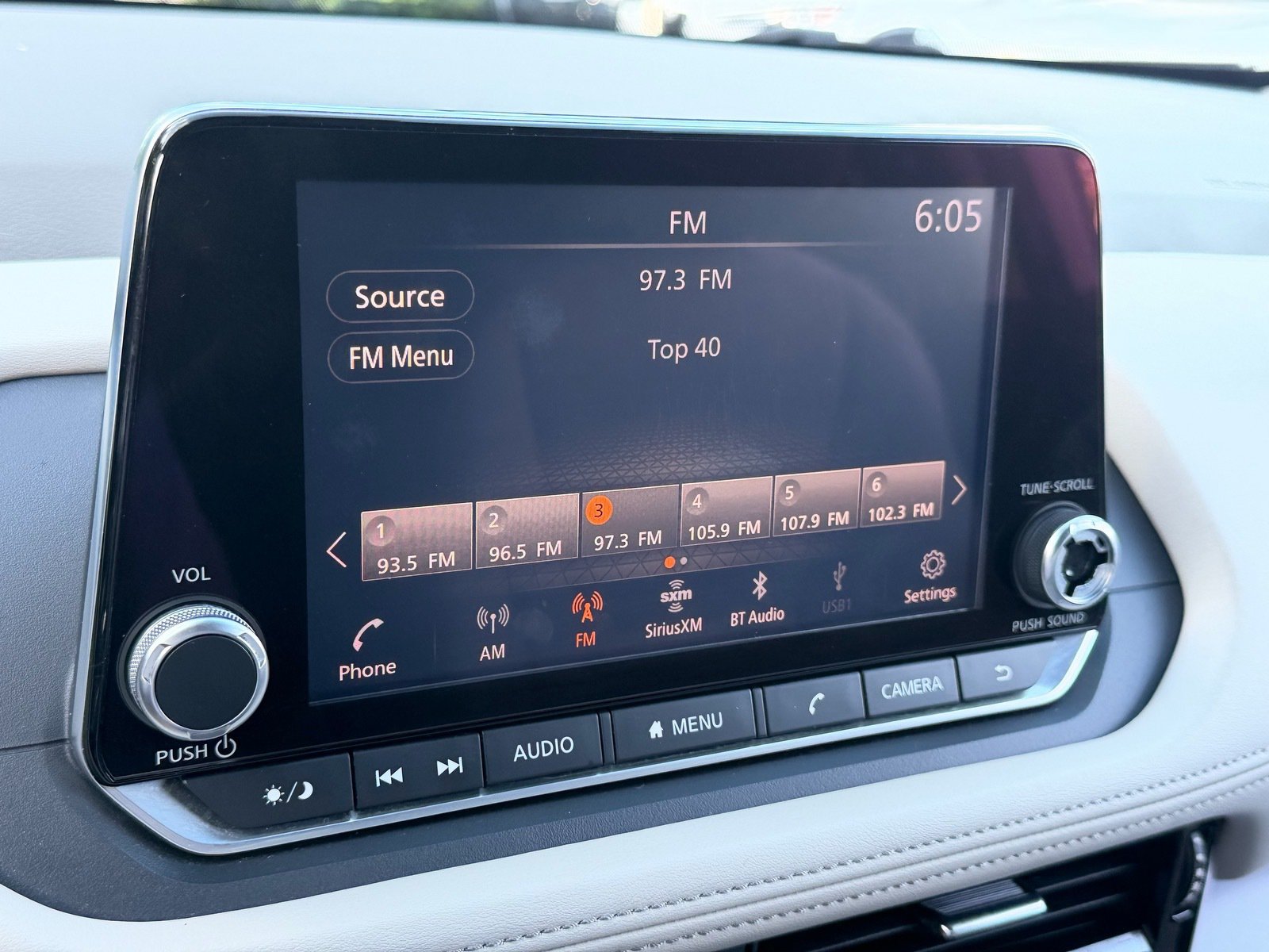 Used 2021 Nissan Rogue SV FWD image 23
