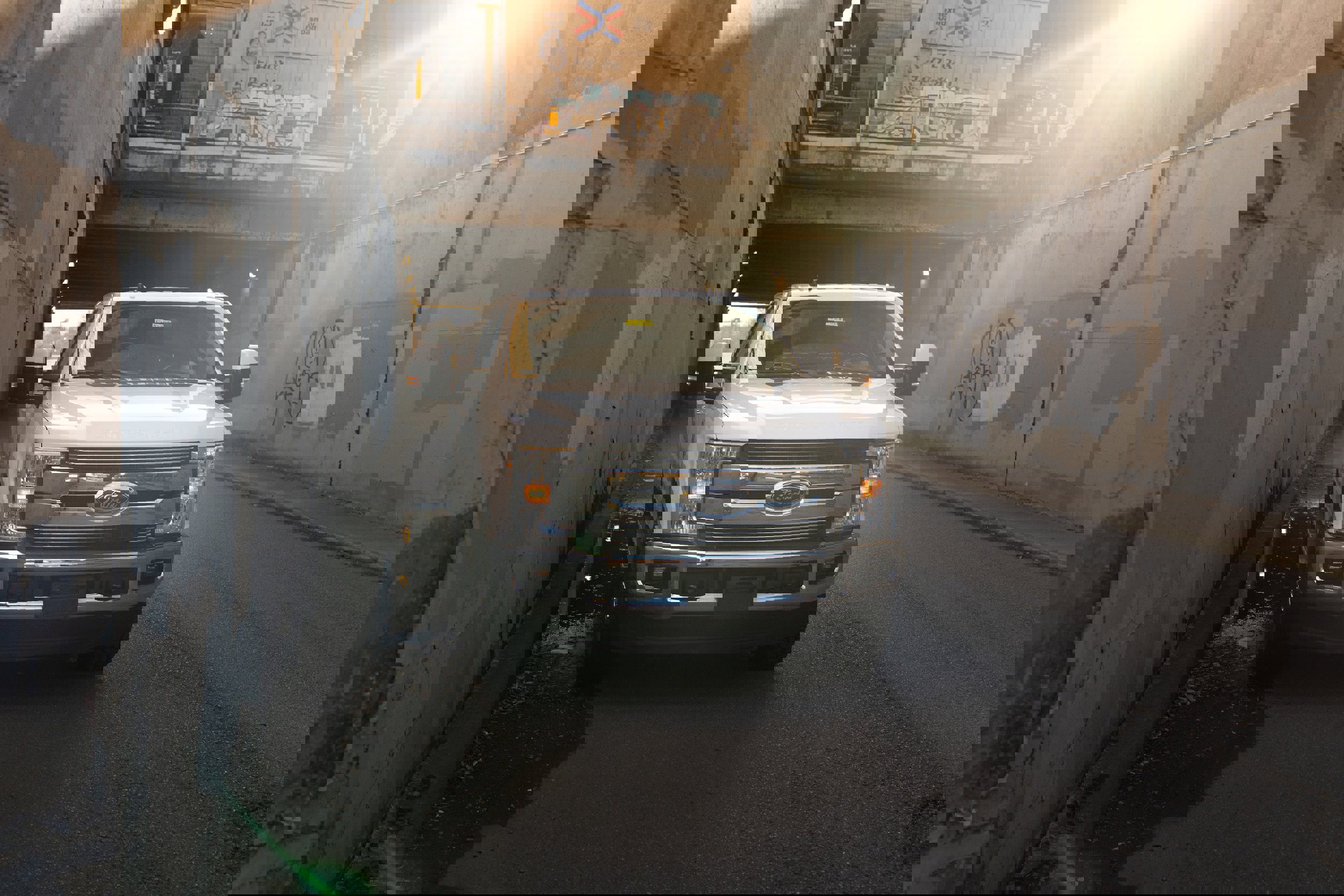 Used 2019 Ford F350 Lariat image 1