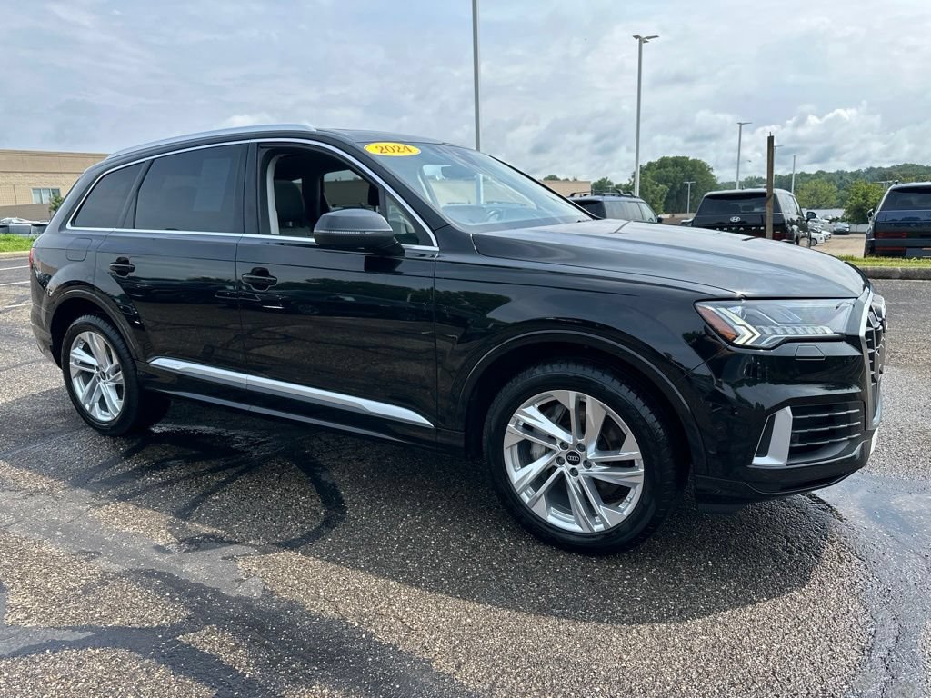 Used 2024 Audi Q7 3.0T Premium Plus AWD/4WD image 16