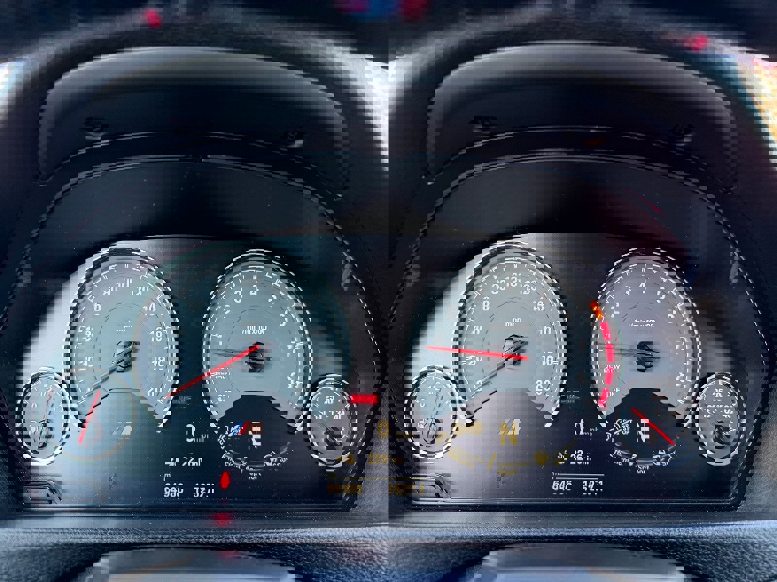 Used 2015 BMW M4 Convertible image 10