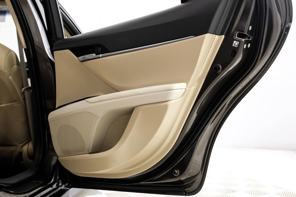 Used 2018 Toyota Camry LE w/ Audio Package image 49