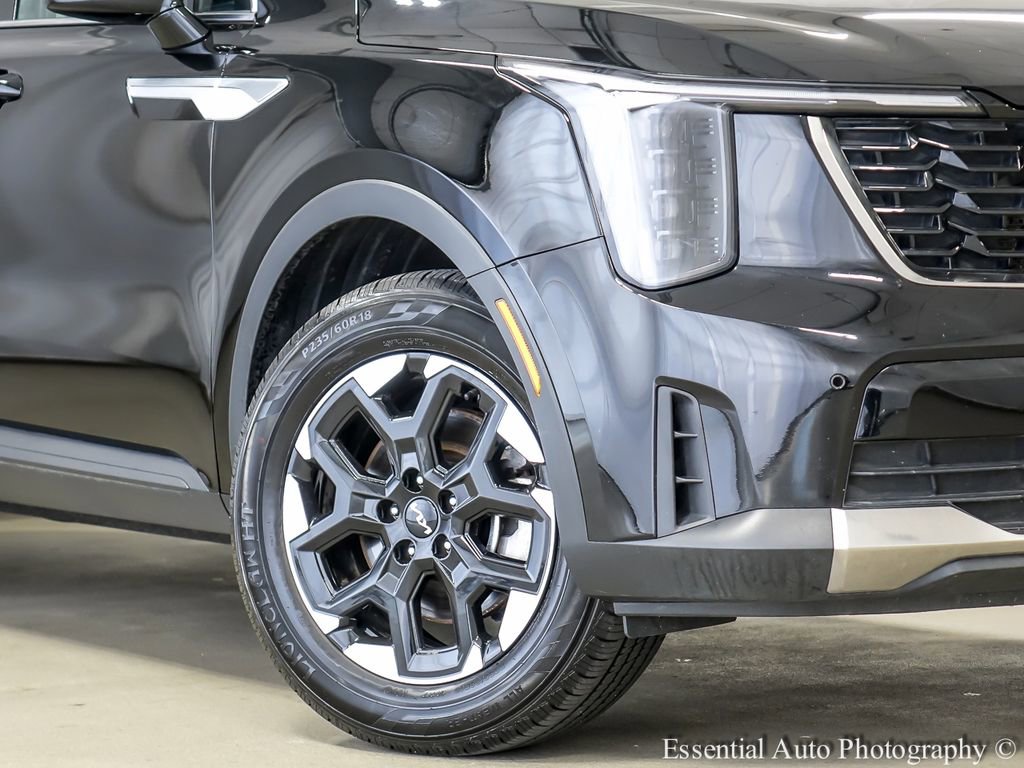 Used 2024 Kia Sorento S image 4