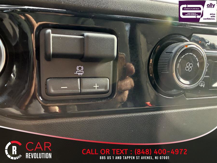 Used 2024 Chevrolet Silverado 2500 LT AWD/4WD image 24