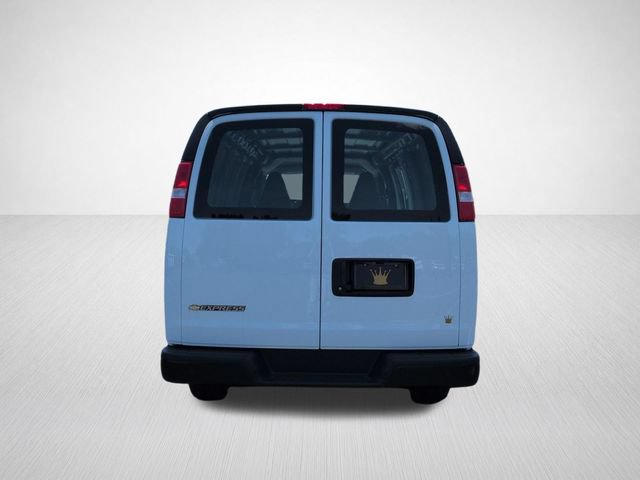 New 2025 Chevrolet Express 2500 RWD image 9