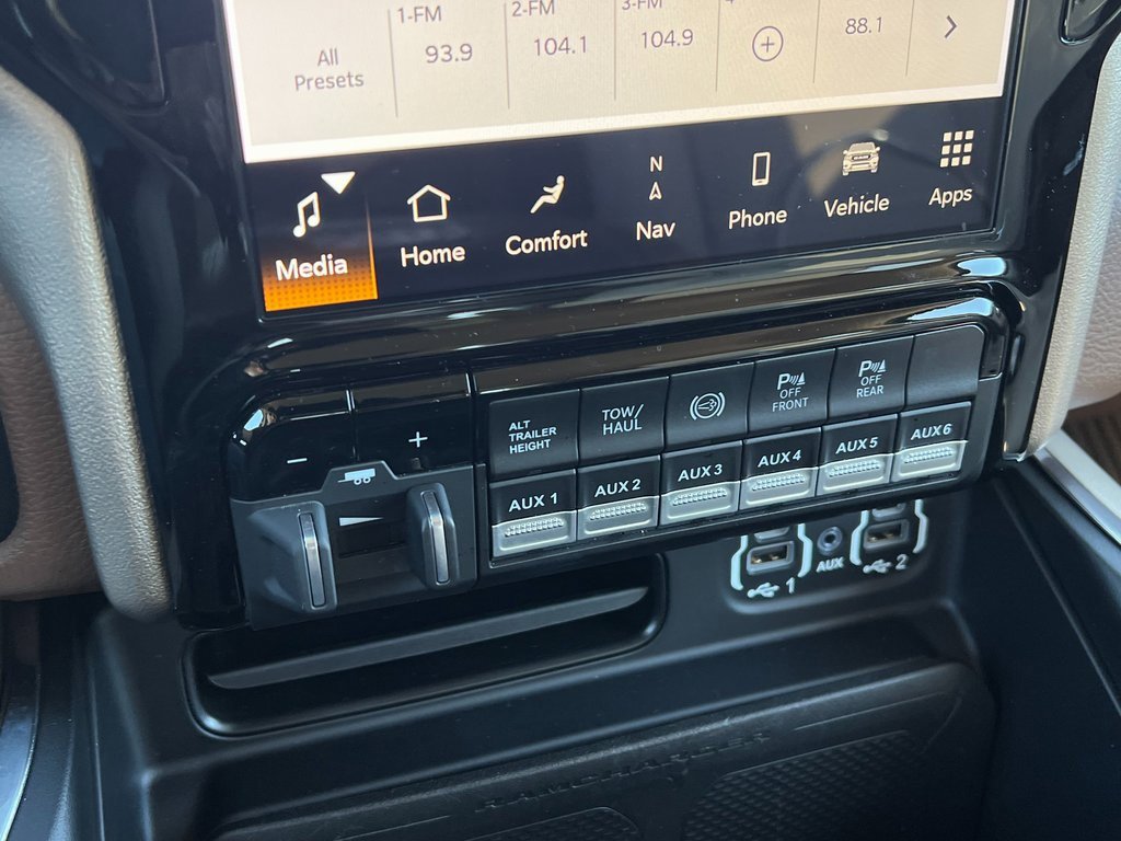 Used 2022 RAM 3500 Laramie image 31