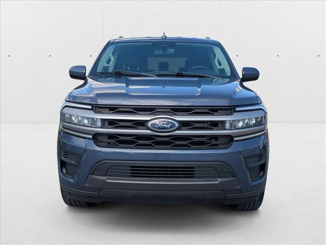 Used 2023 Ford Expedition XLT image 2