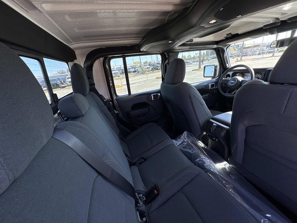 New 2026 Jeep Gladiator Sport AWD/4WD image 13