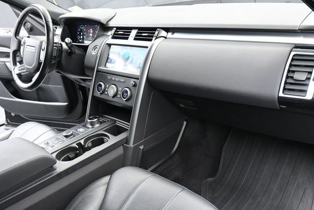 Used 2020 Land Rover Discovery Landmark AWD/4WD image 30
