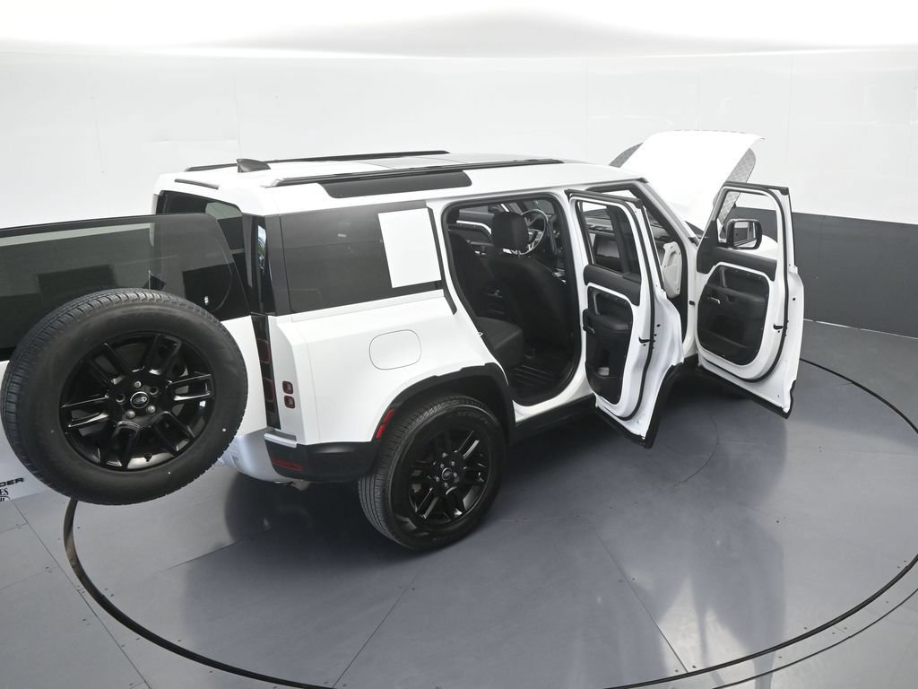 Used 2025 Land Rover Defender 110 S AWD/4WD image 85