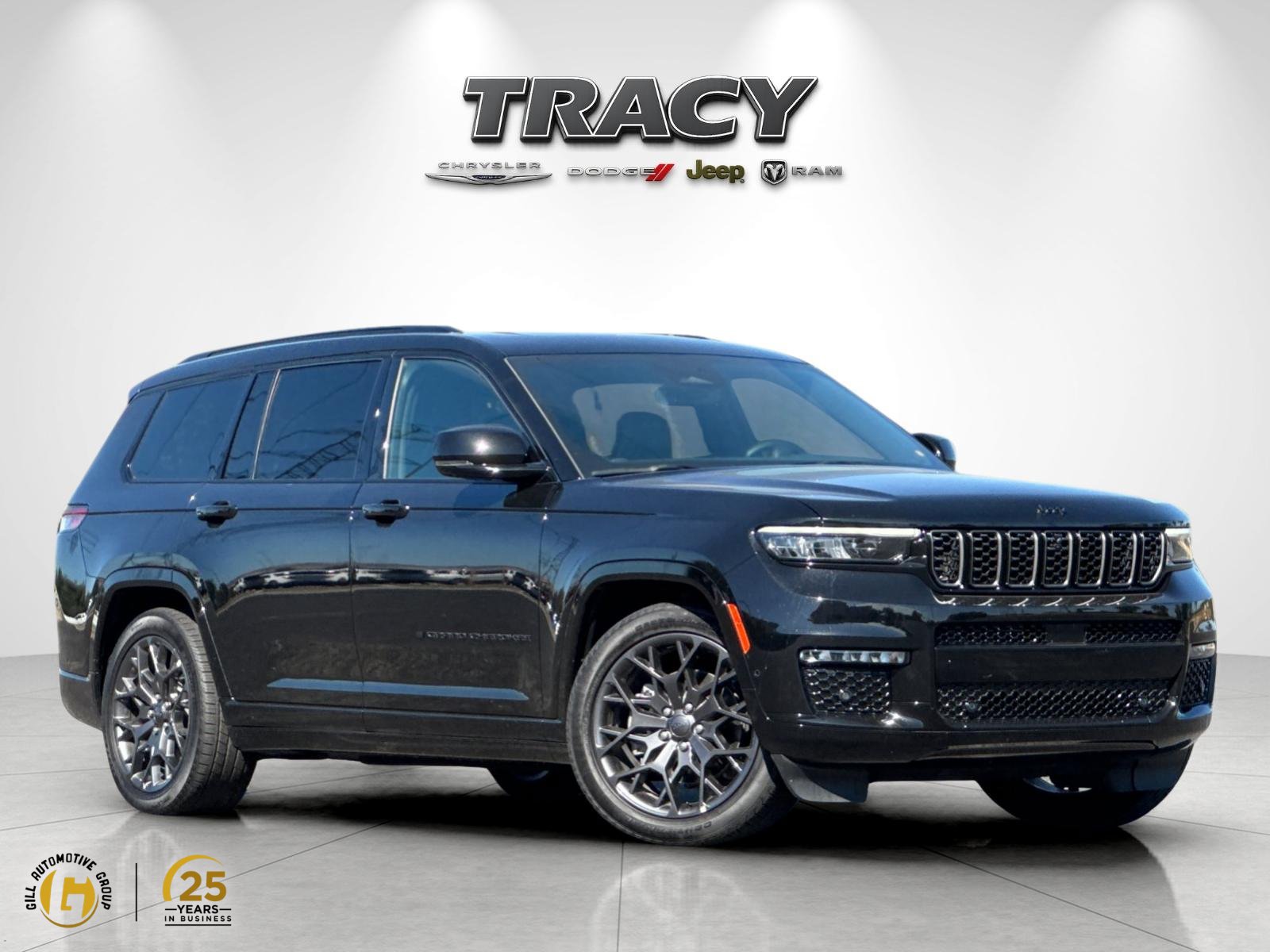 Used 2025 Jeep Grand Cherokee L Summit w/ Obsidian Package AWD/4WD image 1