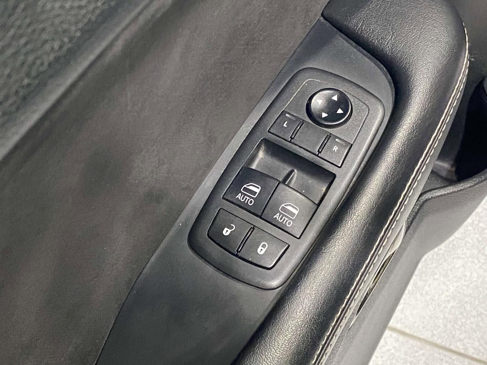 Used 2019 Dodge Challenger SRT Hellcat Redeye image 16
