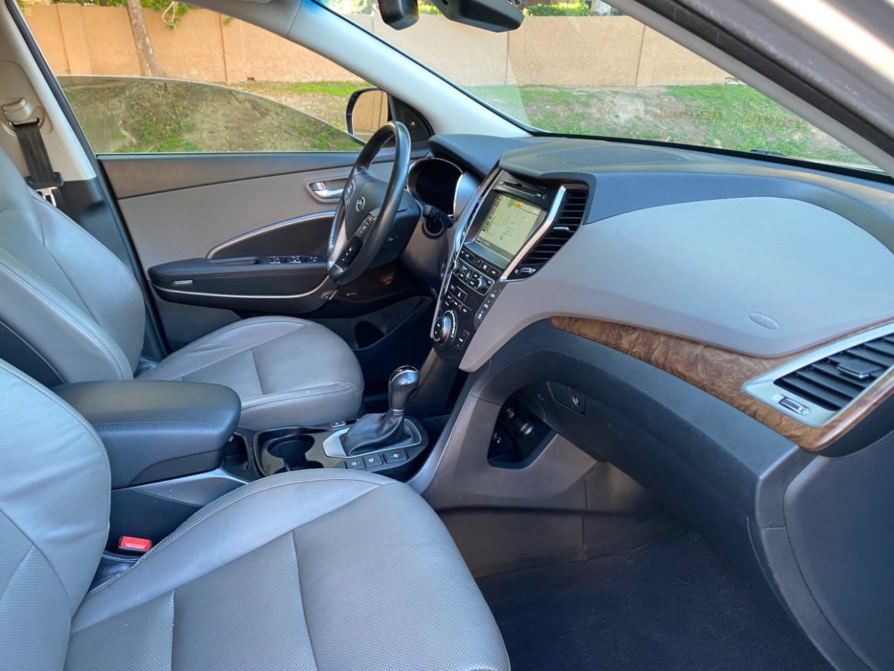 Used 2017 Hyundai Santa Fe SE Ultimate 3.3L Auto w/ SE Ultimate Tech Package 03 image 57