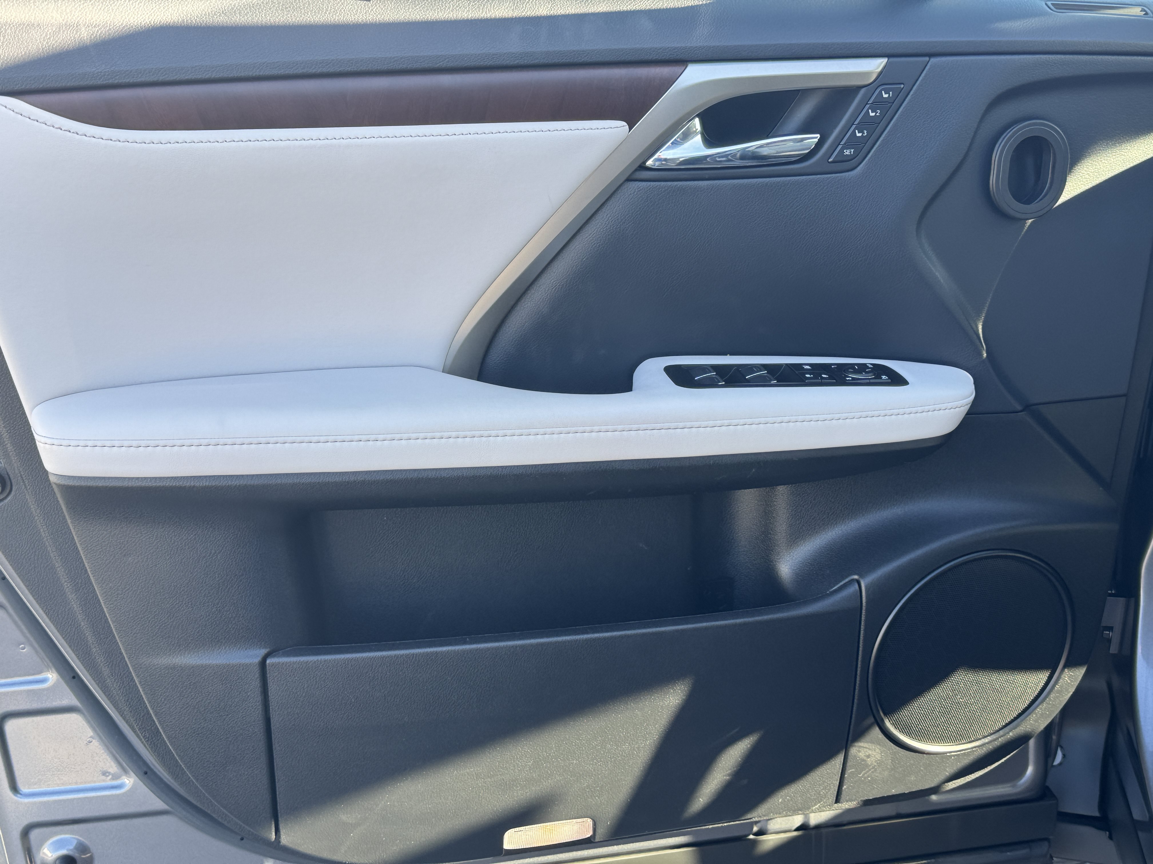 Certified 2022 Lexus RX 450h AWD w/ Premium Package image 20