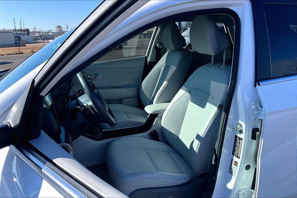 Used 2024 Hyundai Kona Limited image 36