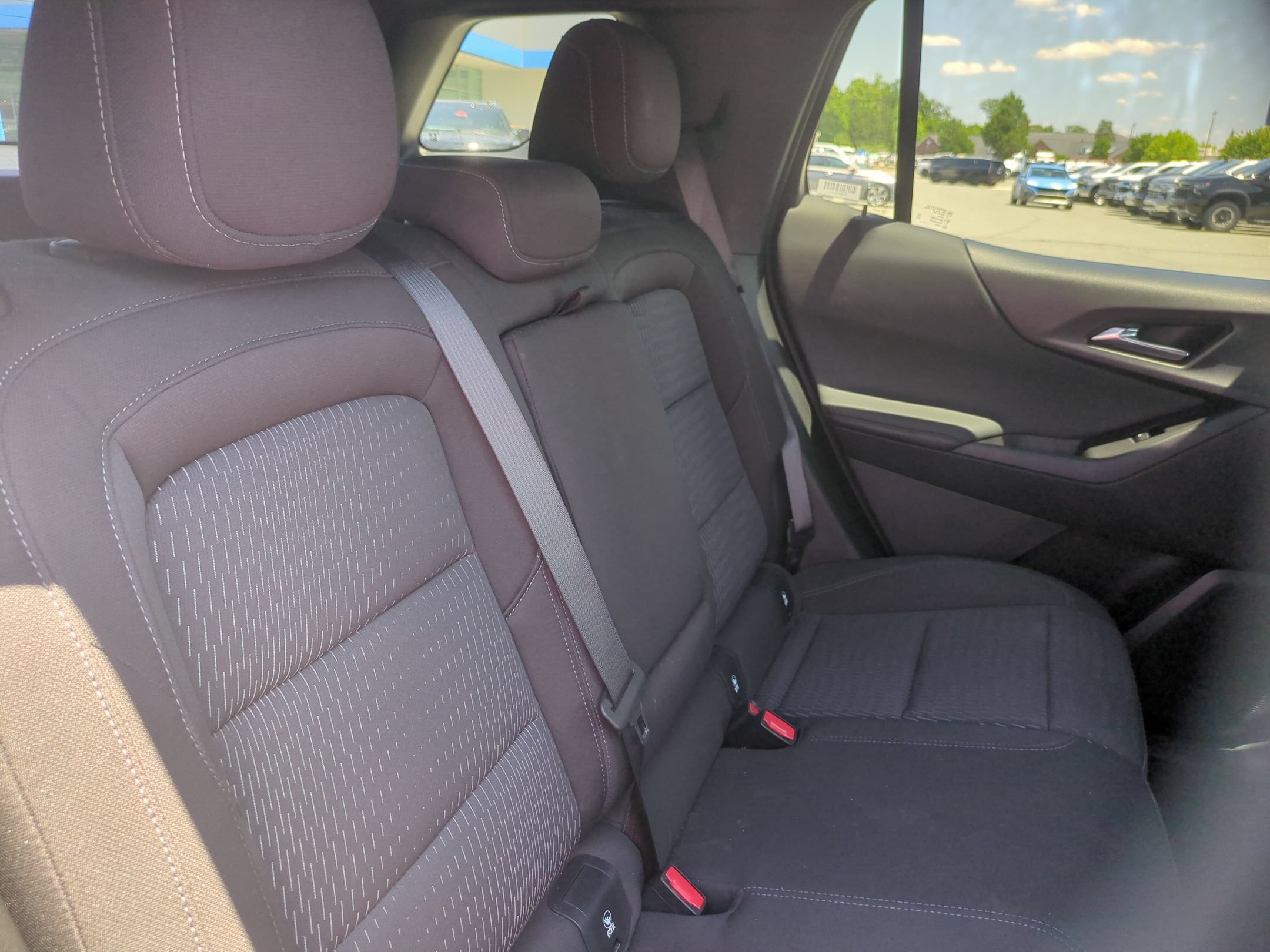 Used 2026 Chevrolet Equinox LT FWD image 31