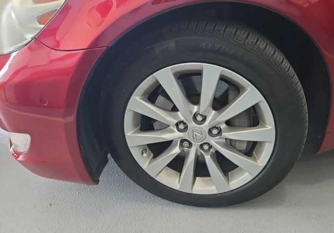 Used 2011 Lexus LS 460 AWD w/ Luxury Value Edition image 2