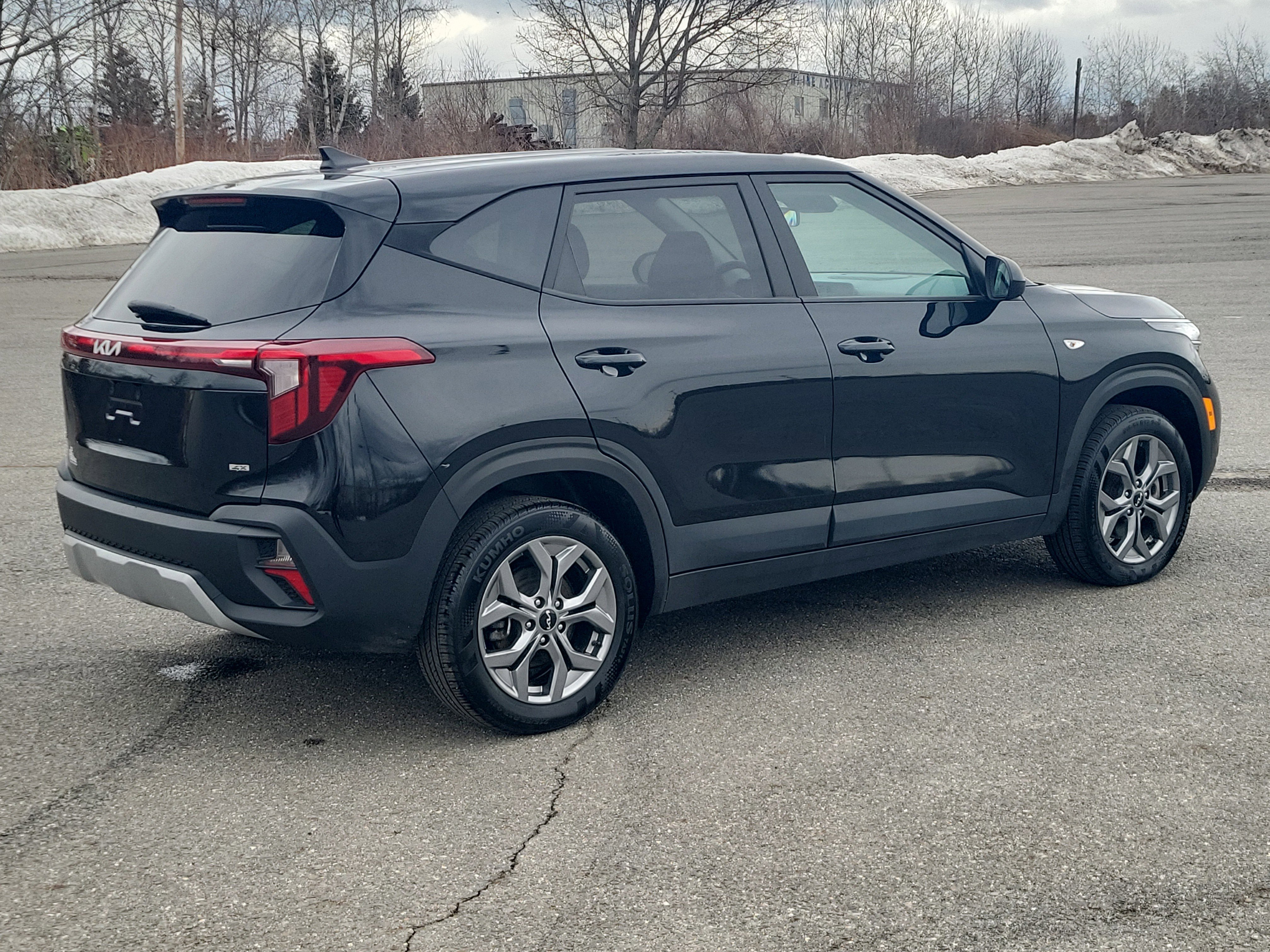 Used 2024 Kia Seltos LX image 5