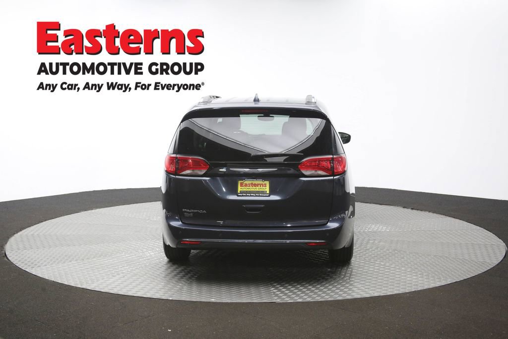 Used 2020 Chrysler Pacifica Touring-L FWD image 40
