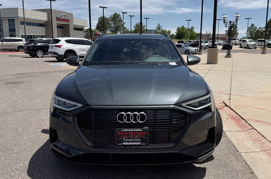 Used 2022 Audi e-tron Premium w/ Convenience Plus Package AWD/4WD image 3