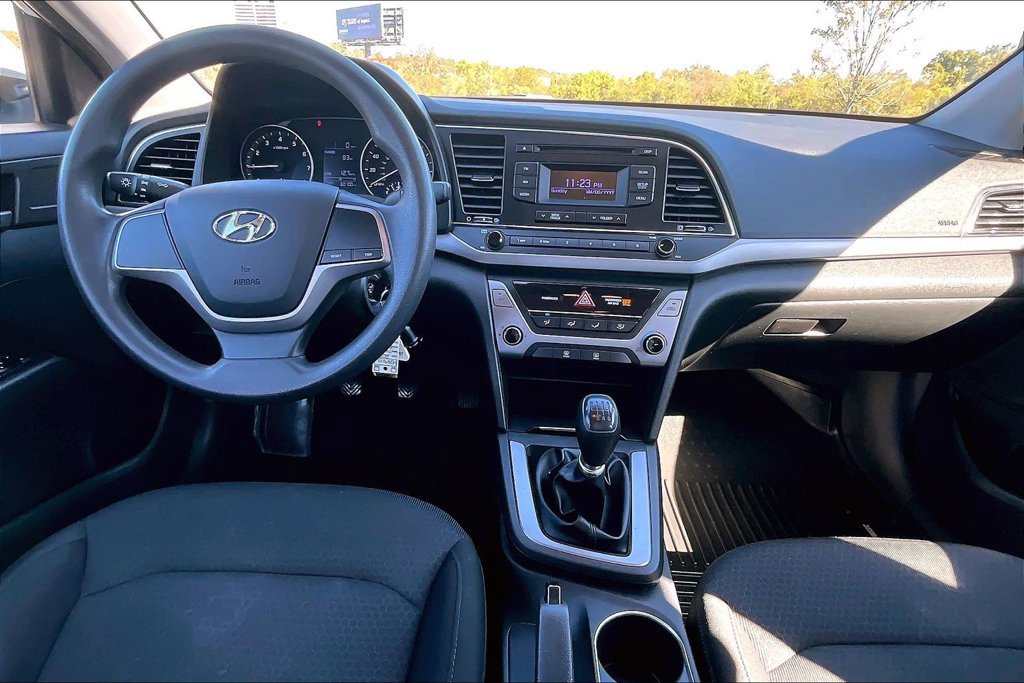 Used 2018 Hyundai Elantra SE FWD image 9
