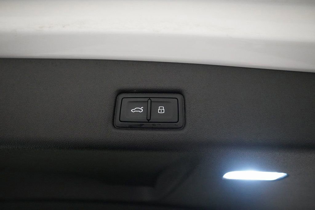 Used 2025 Audi Q5 Premium Plus w/ Premium Plus image 15
