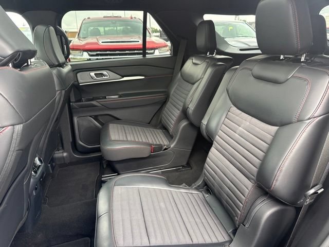 Used 2025 Ford Explorer ST-Line AWD/4WD image 26