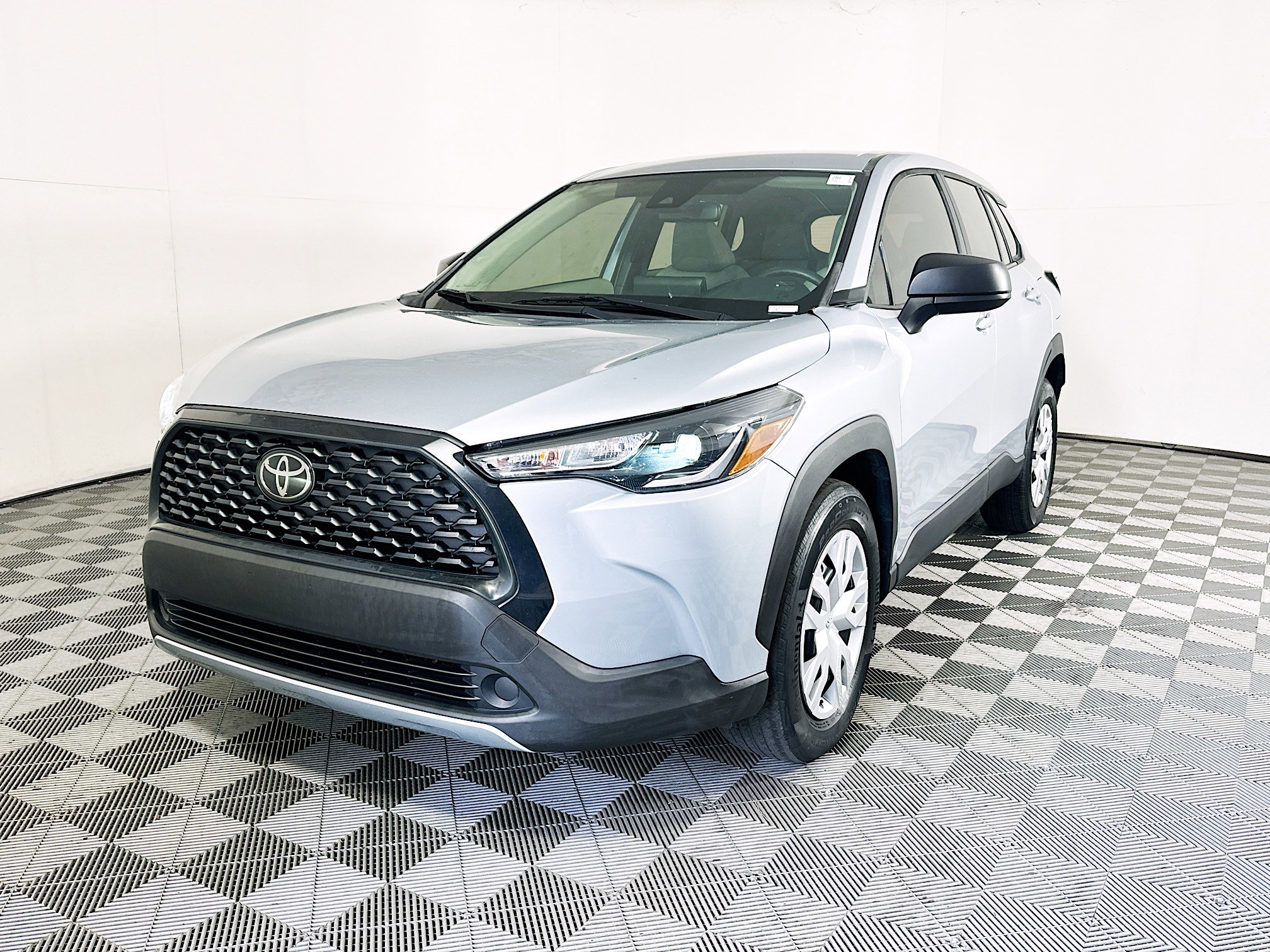Used 2022 Toyota Corolla Cross L FWD image 7