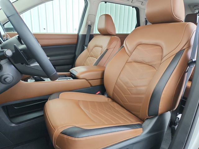 Used 2025 Nissan Pathfinder Platinum w/ Cargo Package image 19