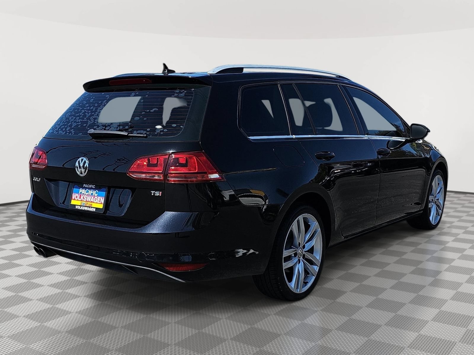 Used 2015 Volkswagen Golf SEL FWD image 5