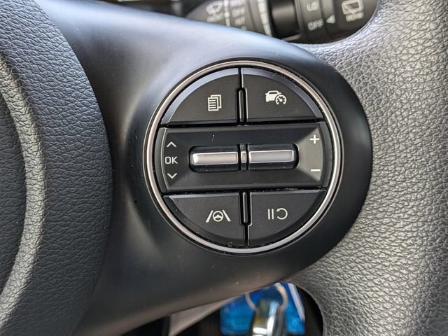 Certified 2025 Kia Soul LX w/ LX Technology Package FWD image 25