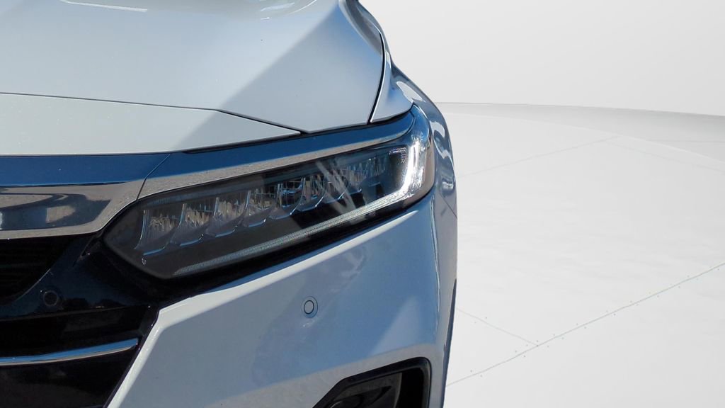 Used 2021 Honda Accord Touring image 9