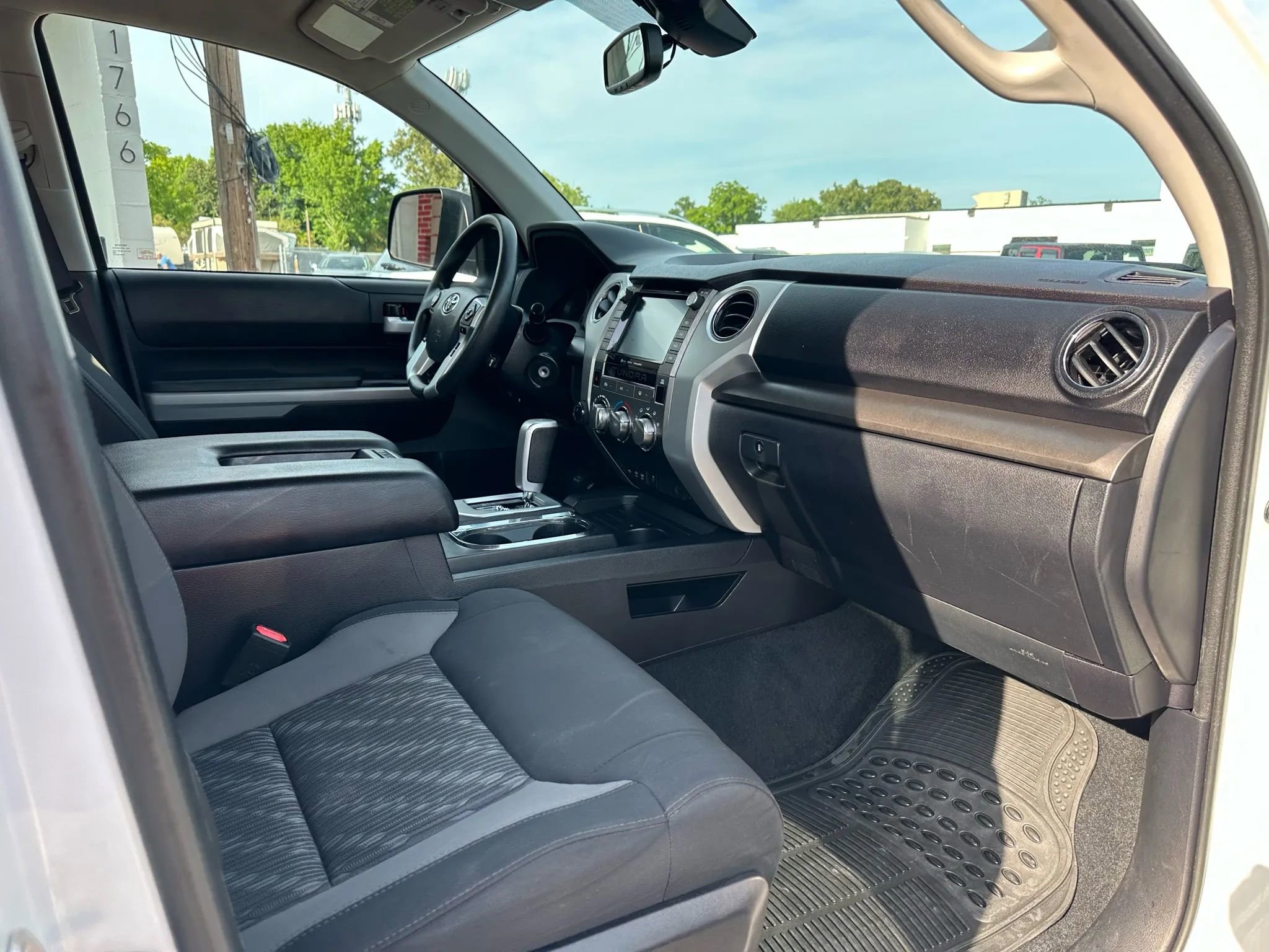 Used 2020 Toyota Tundra SR5 w/ SR5 Upgrade Package image 26