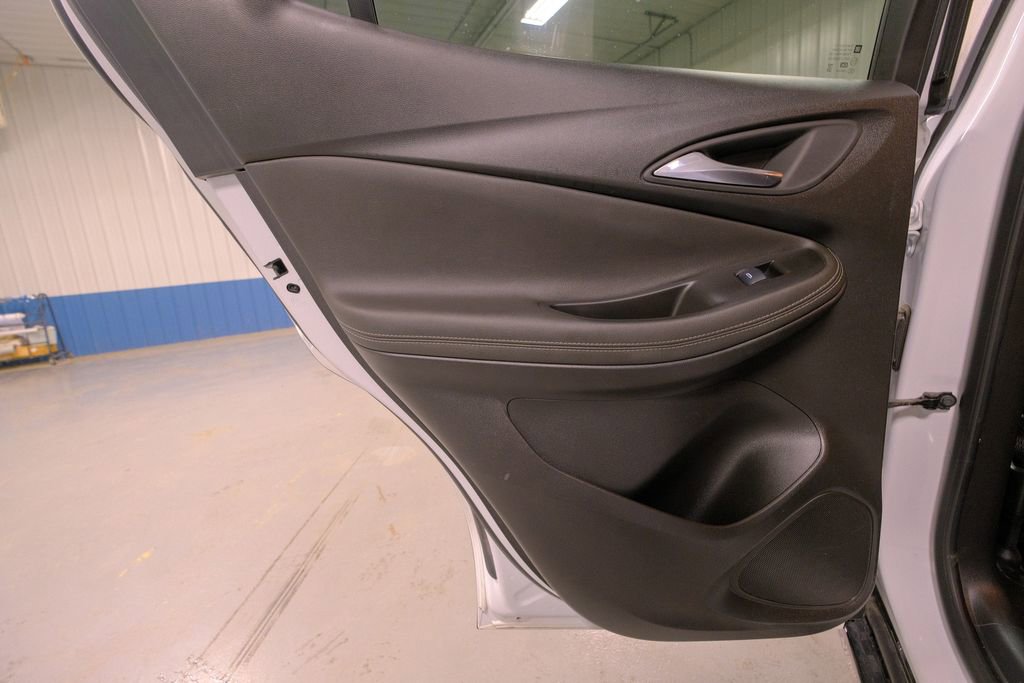 Used 2024 Buick Encore GX Sport Touring image 27