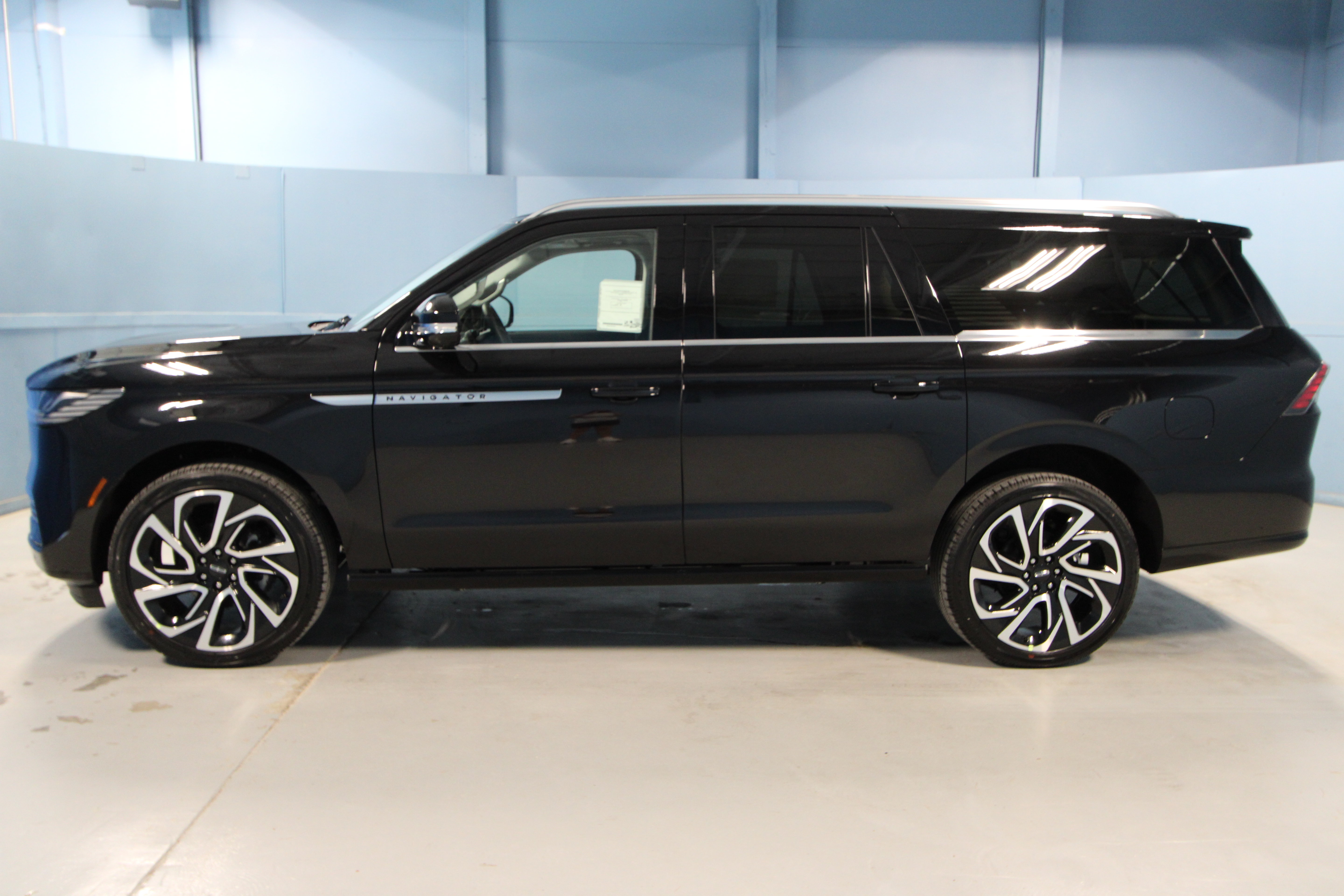 New 2027 Lincoln Navigator L Reserve AWD/4WD image 33