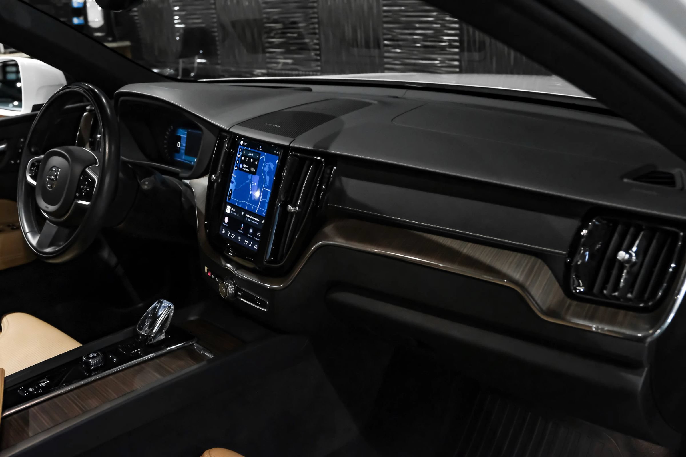 Used 2022 Volvo XC60 B5 Inscription w/ Advanced Package FWD image 14