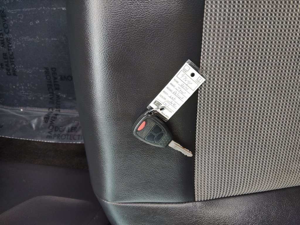 Used 2014 Jeep Patriot Latitude w/ Freedom Edition Package FWD image 30